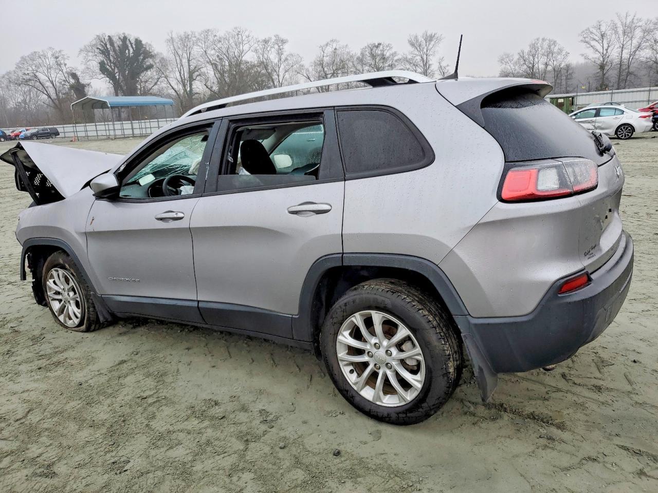 2020 Jeep Cherokee Latitude - Фото 2