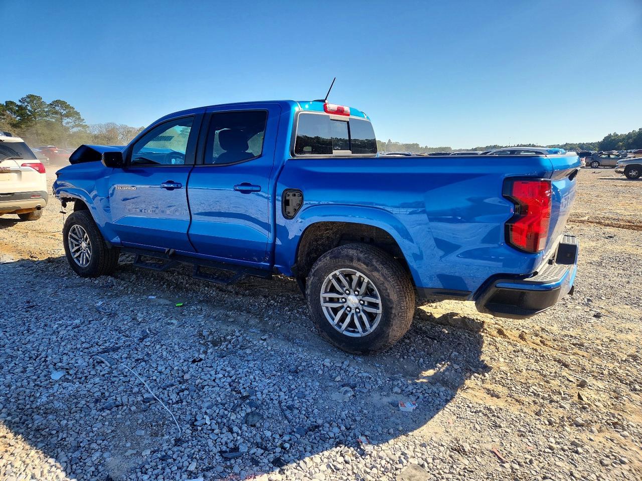 2024 Chevrolet Colorado Lt - Image 2