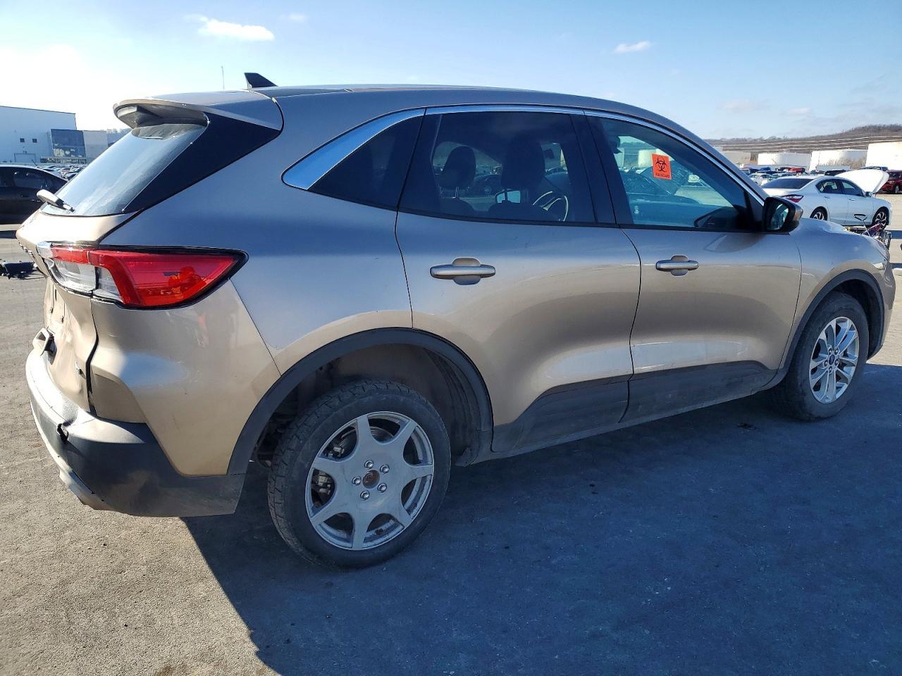 2020 Ford Escape Se - Фото 3