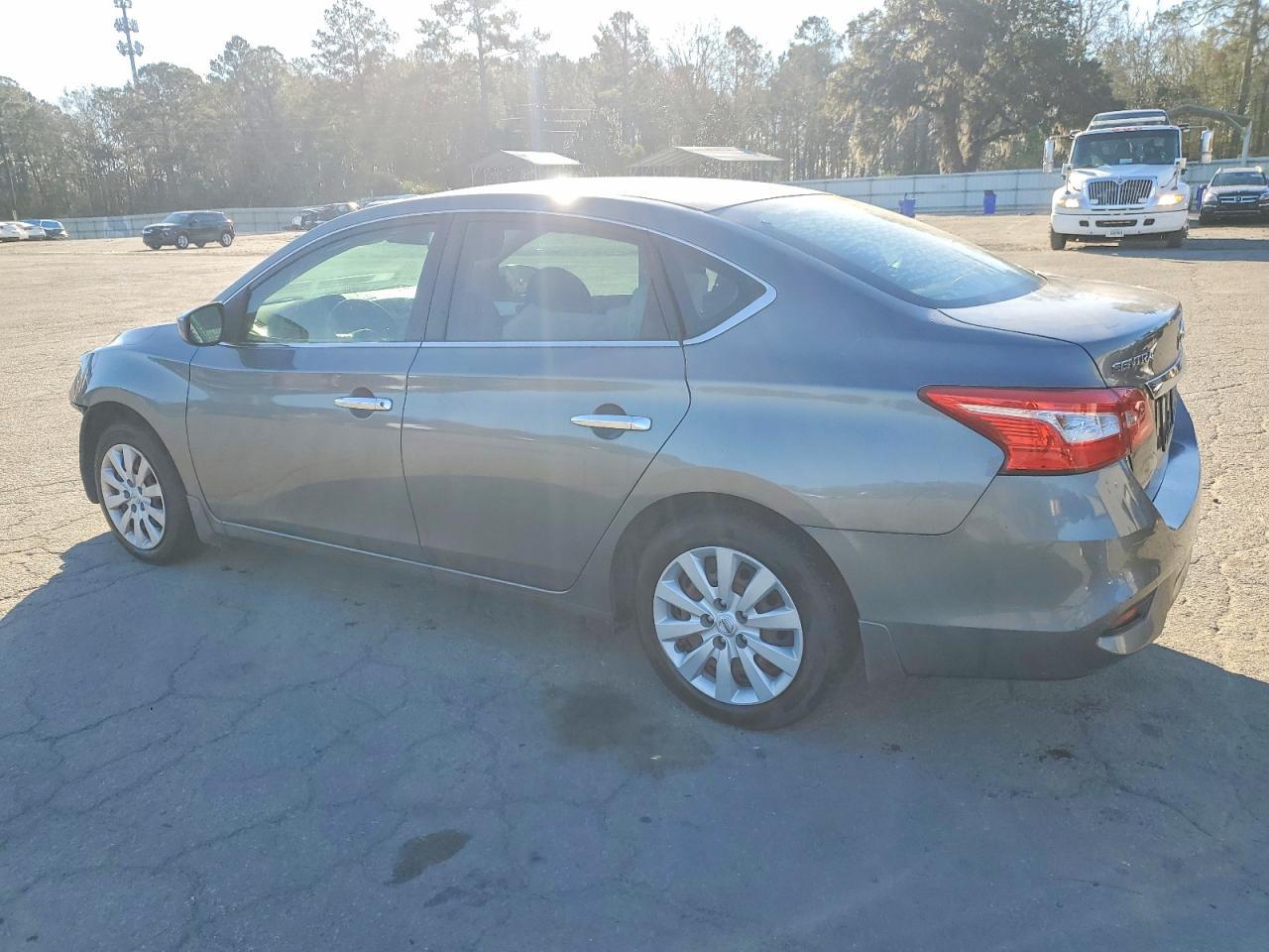 2019 Nissan Sentra S - Фото 2