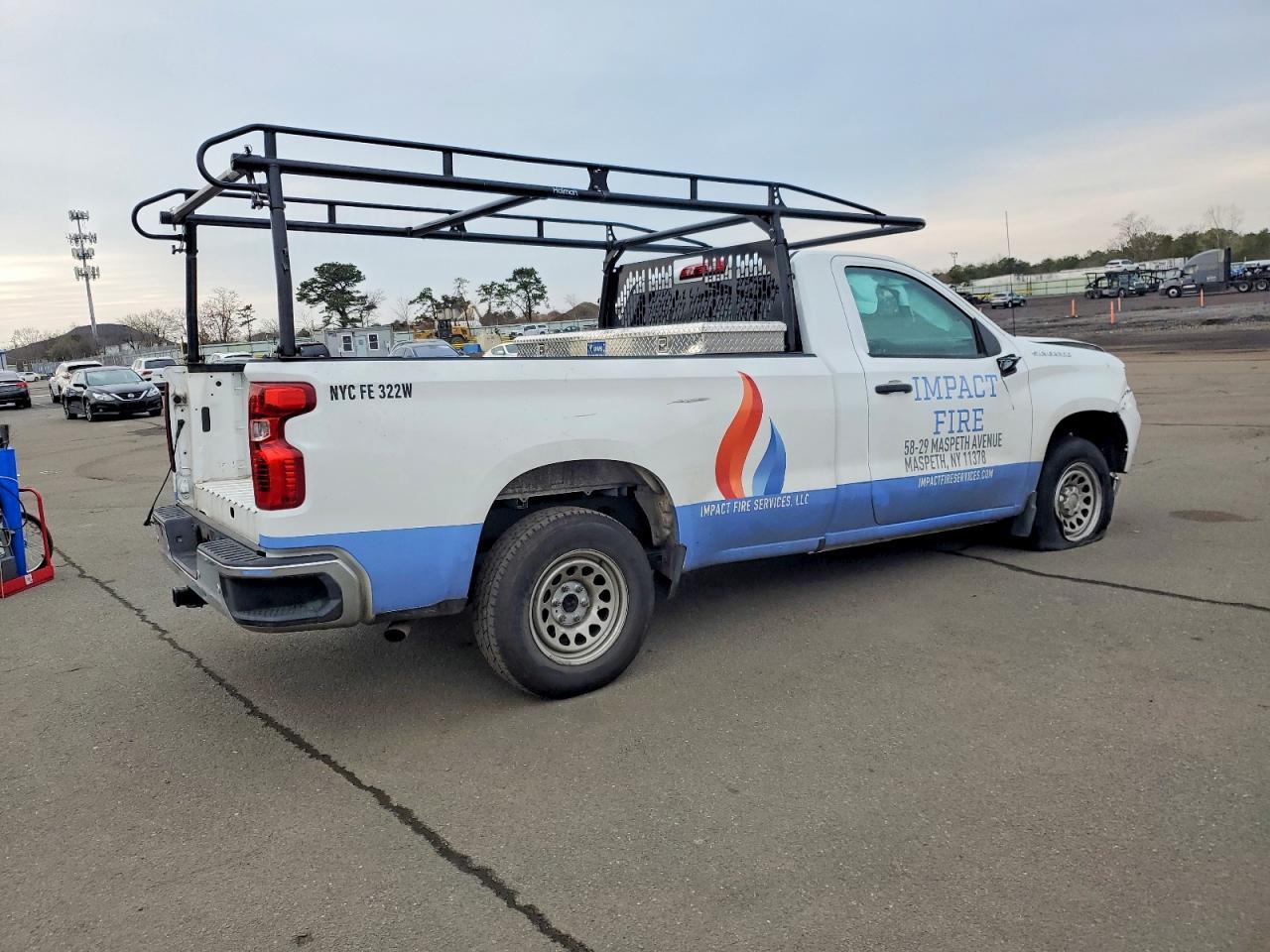 2022 Chevrolet Silverado C1500 - Image 3