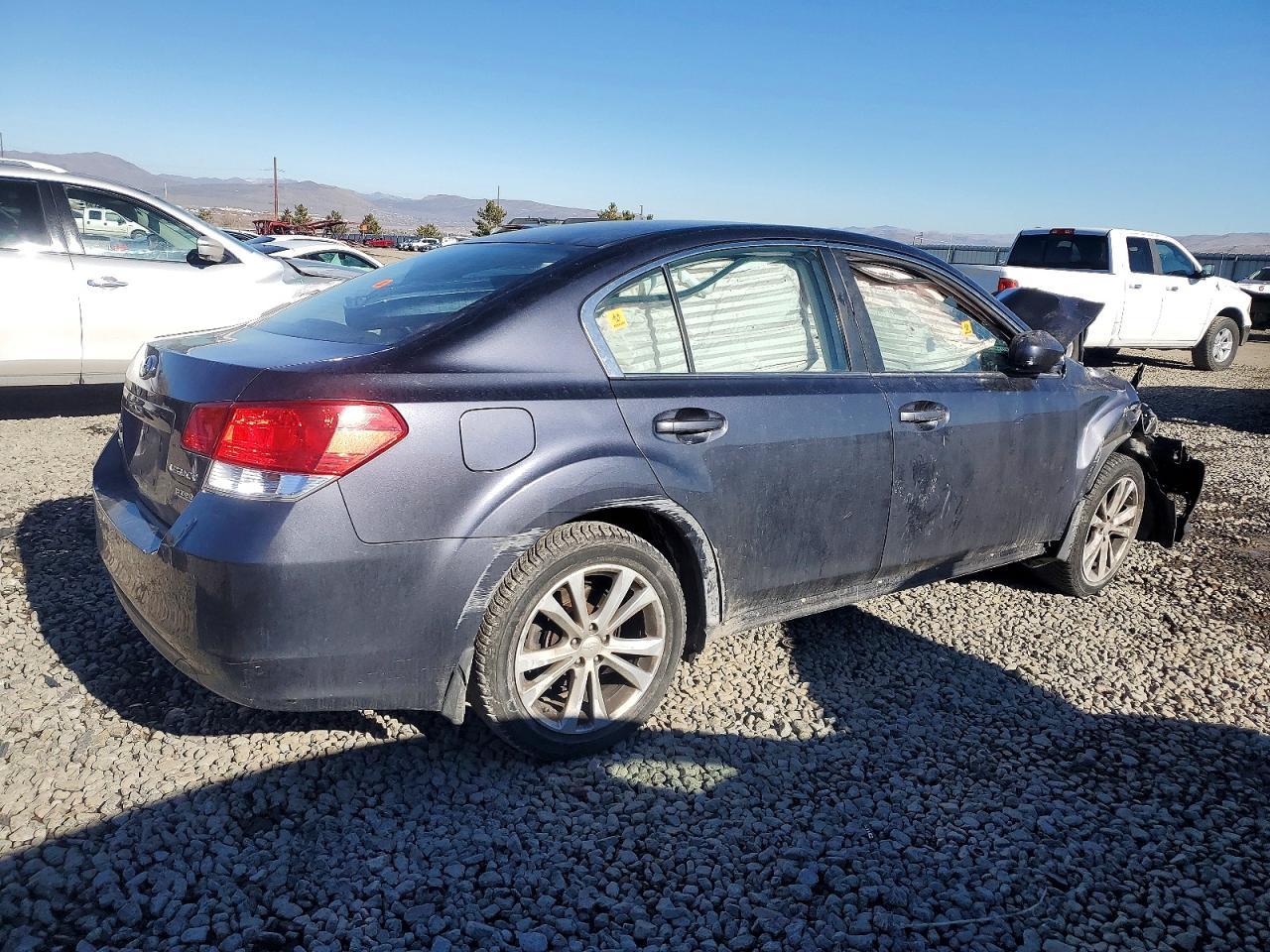 2013 Subaru Legacy 2.5I Premium - Фото 3