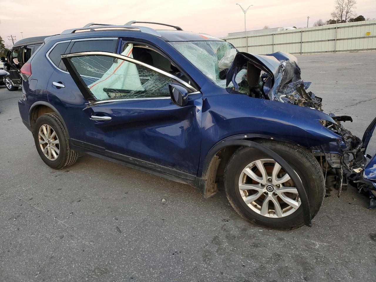 2019 Nissan Rogue Sv - Image 4