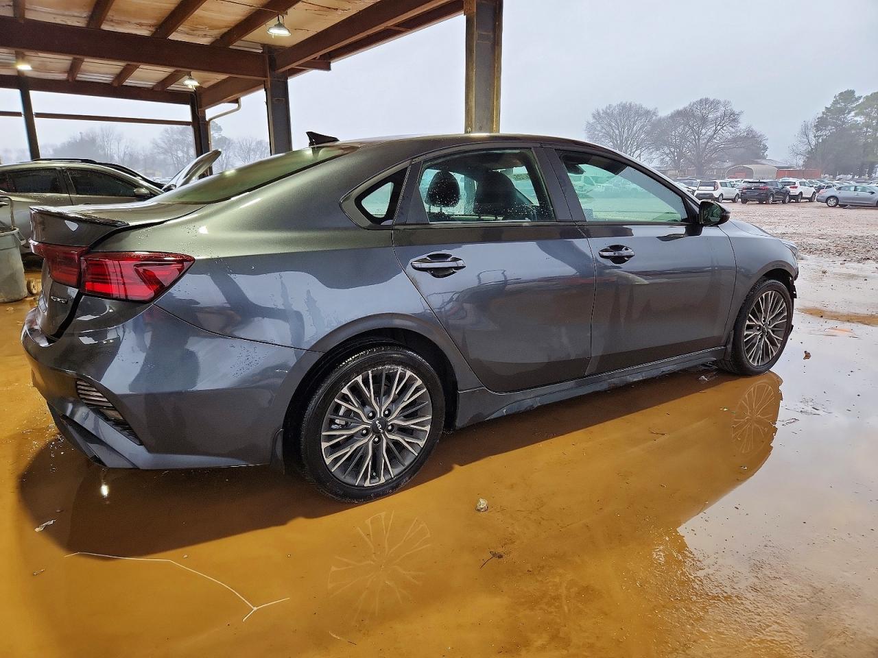 2024 Kia Forte Gt Line - Image 3