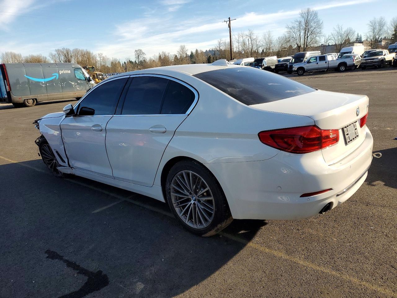 2020 BMW 530 I - Фото 2
