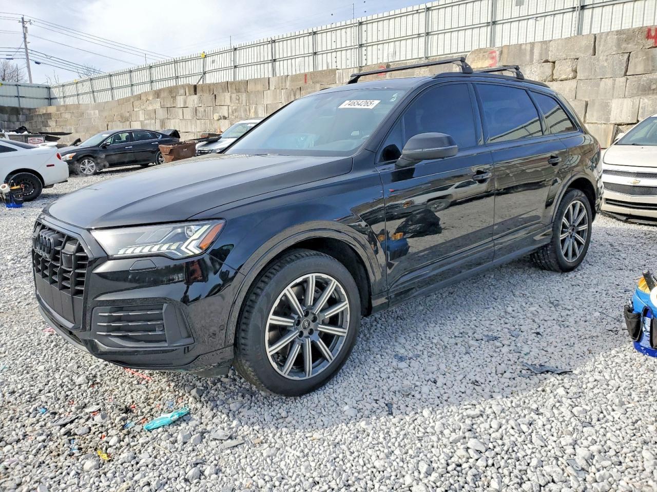 2023 Audi Q7 Premium Plus