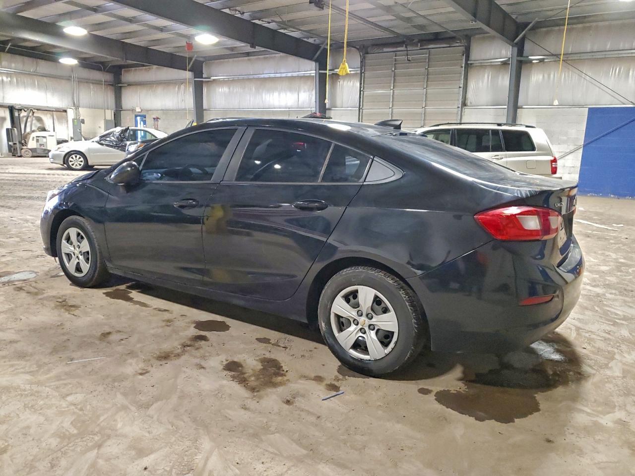 2017 Chevrolet Cruze Ls - Image 2