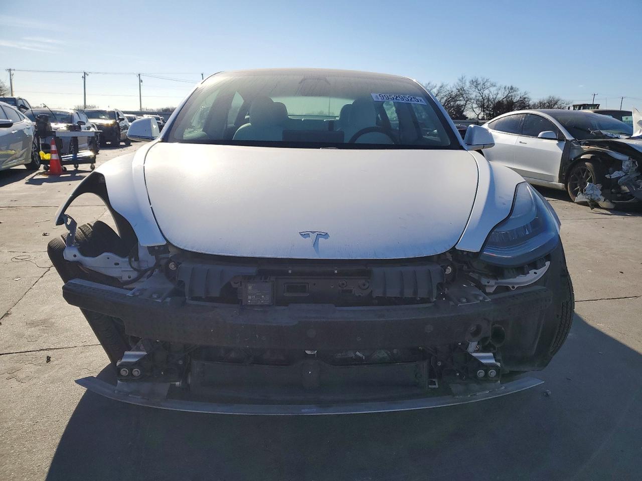 2020 Tesla Model 3 - Фото 5