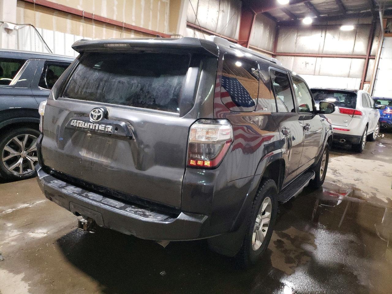 2014 Toyota 4Runner Sr5 - Image 3