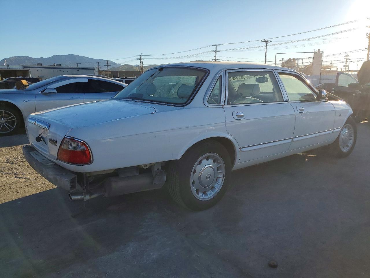 1998 Jaguar Vandenplas - Image 3