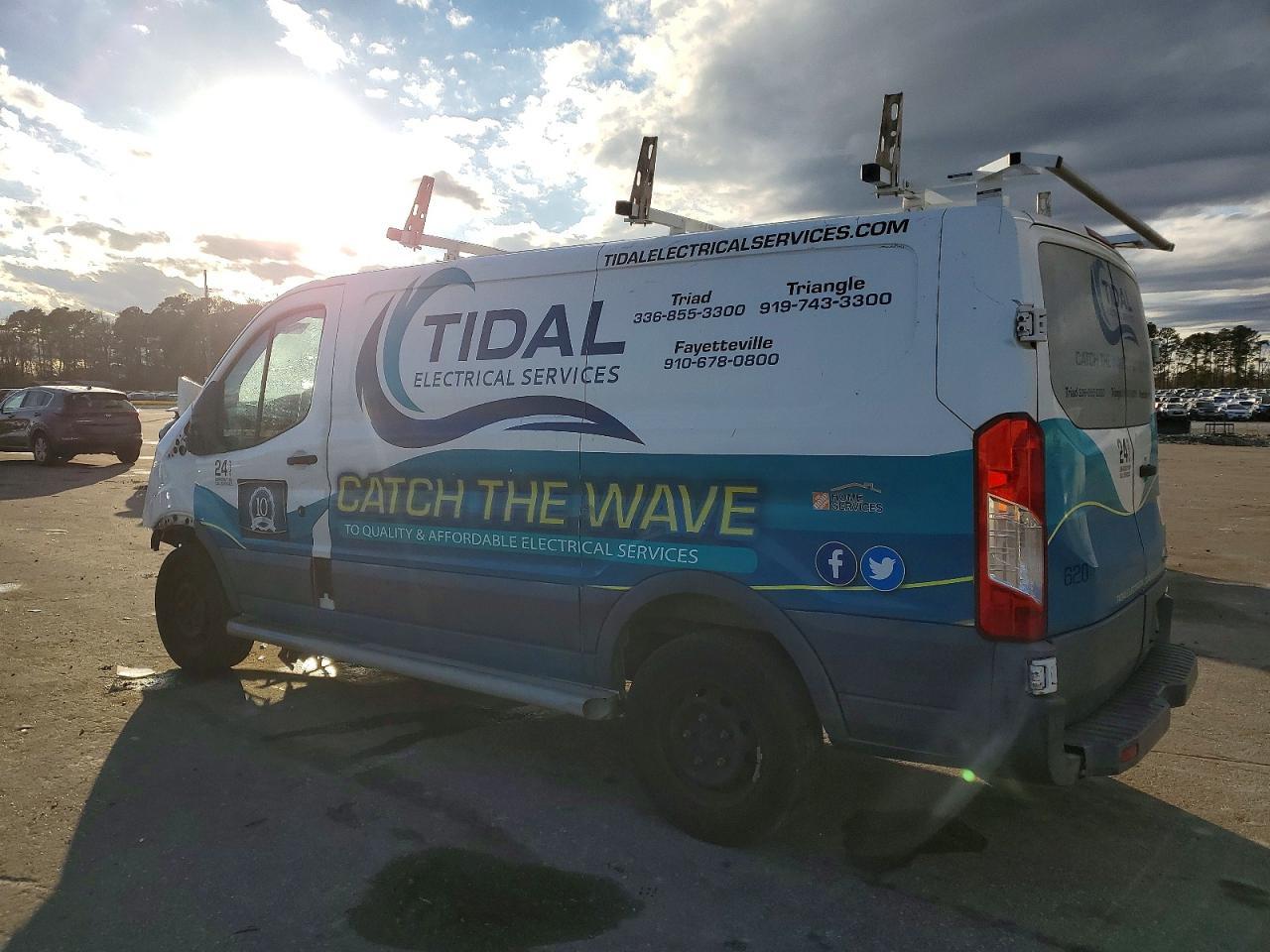 2015 Ford Transit T-250 - Фото 2
