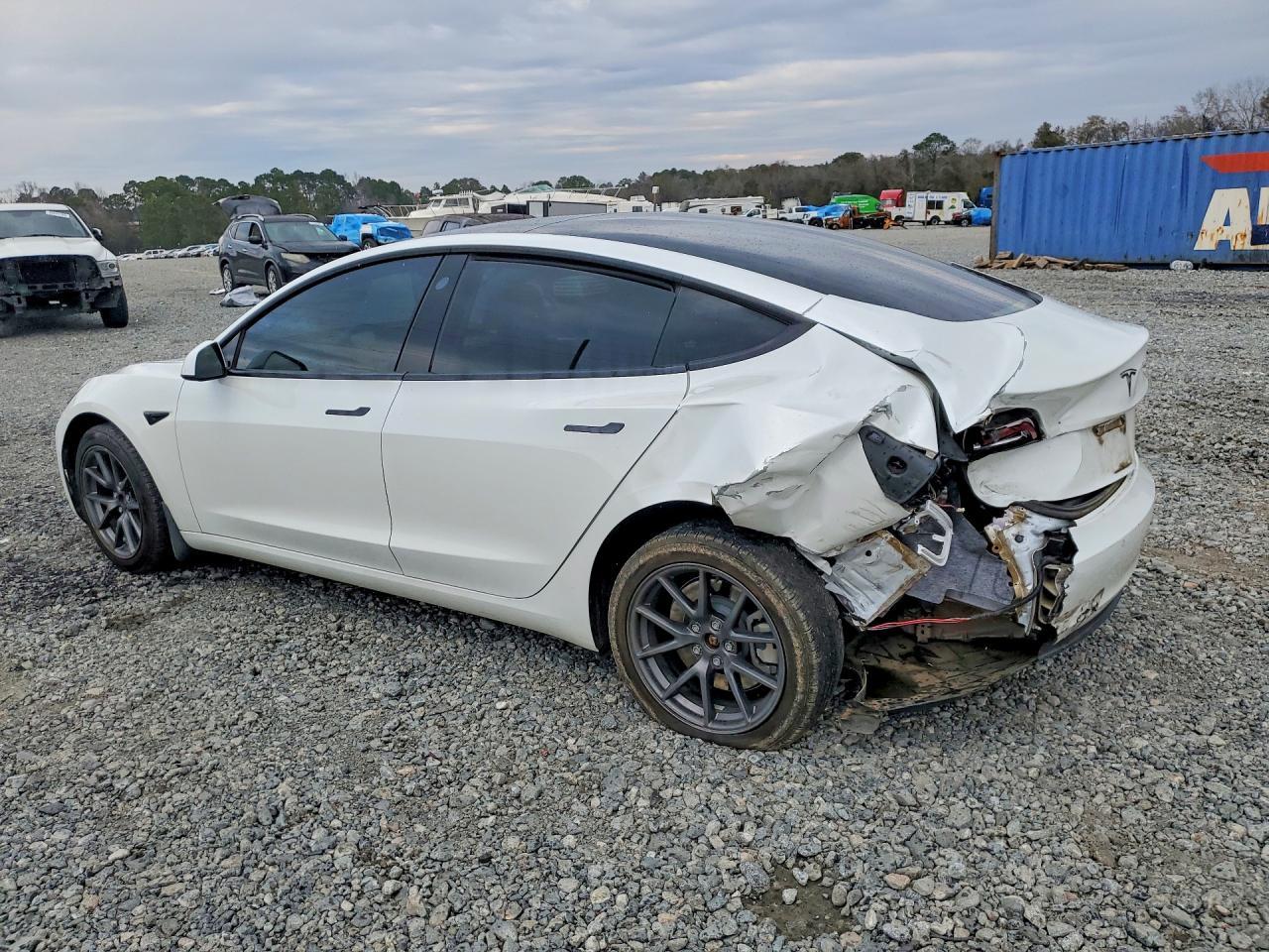 2021 Tesla Model 3 - Фото 2