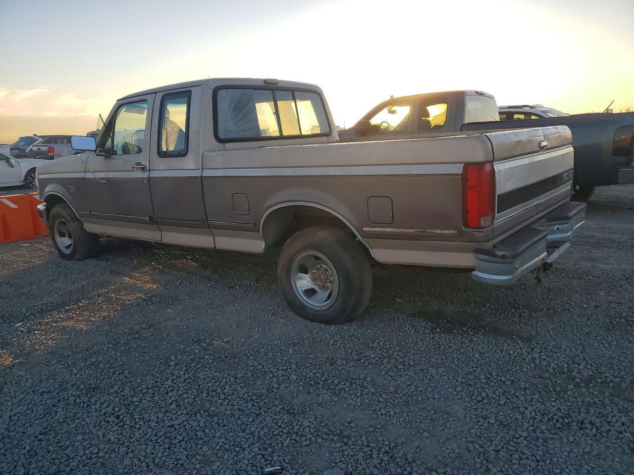 1993 Ford F-150 - Фото 2