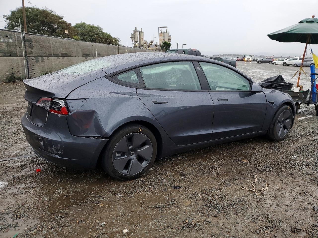 2023 Tesla Model 3 - Фото 3