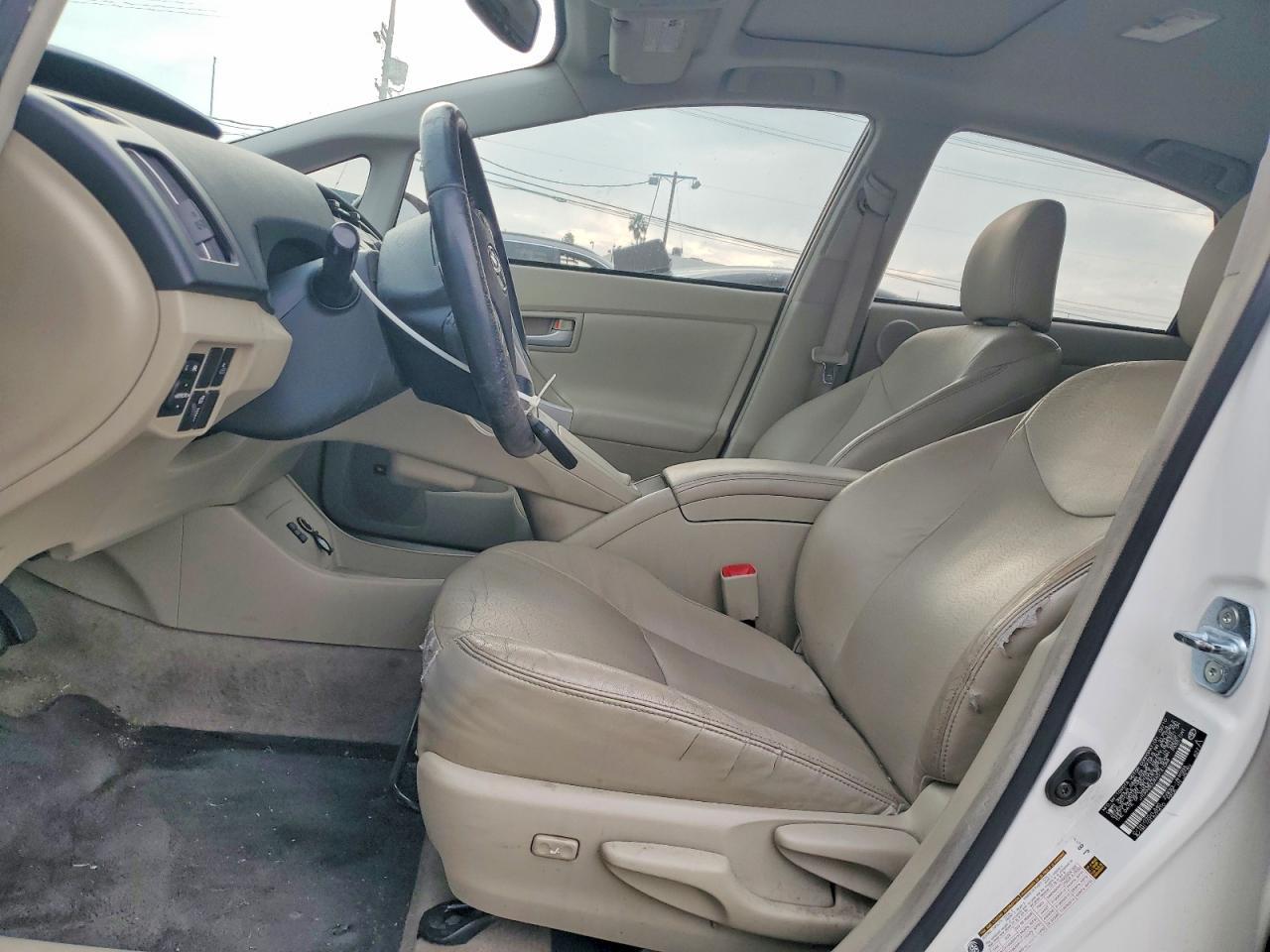 2010 Toyota Prius - Image 7