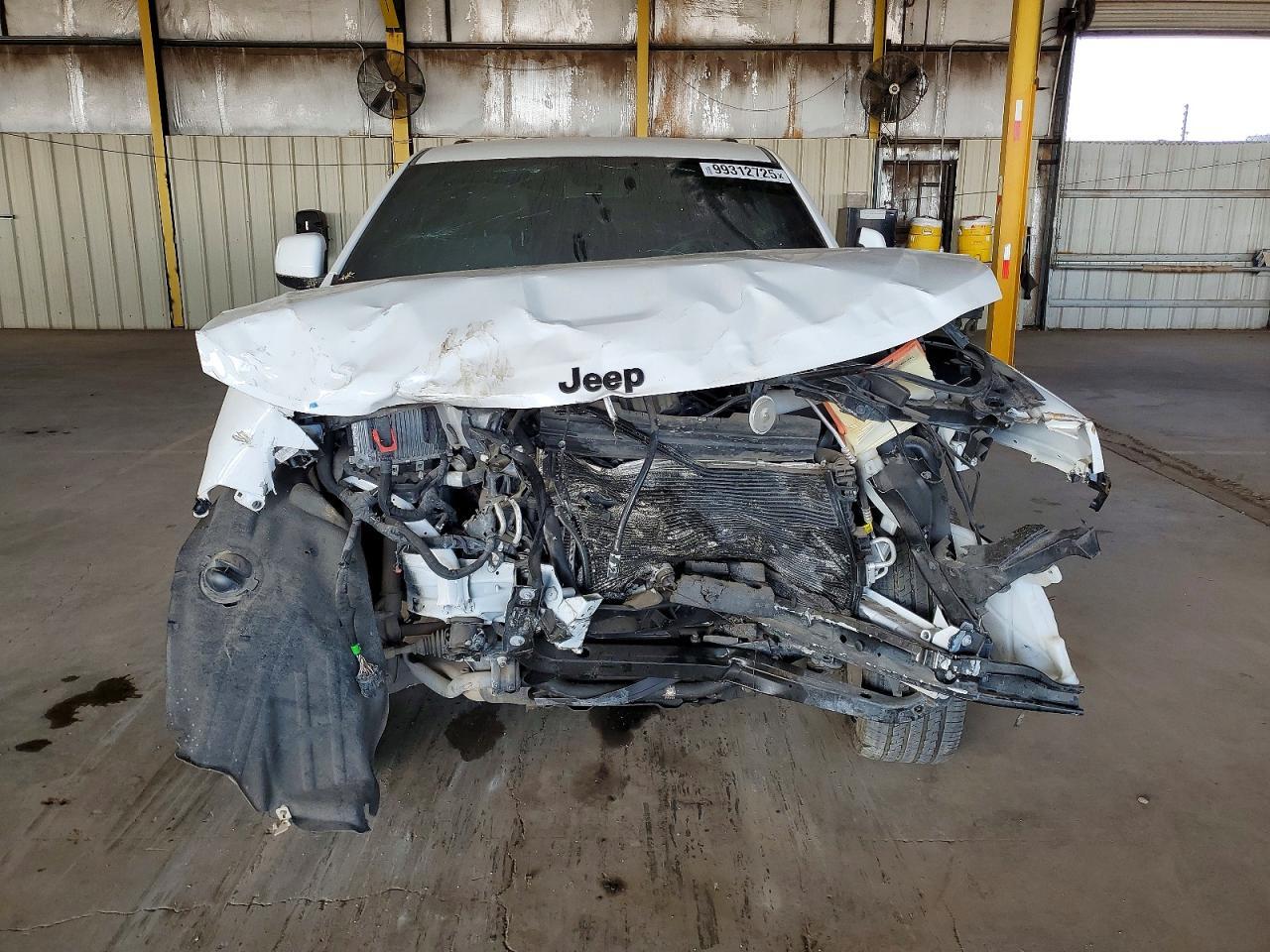 2022 Jeep Grand Cherokee Laredo E - Фото 5