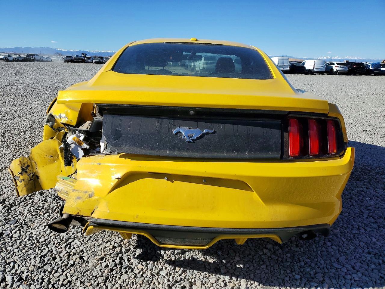 2015 Ford Mustang - Фото 6