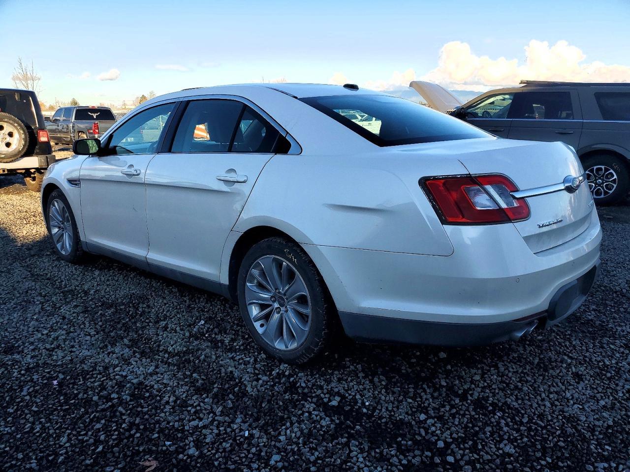 2011 Ford Taurus Limited - Image 2