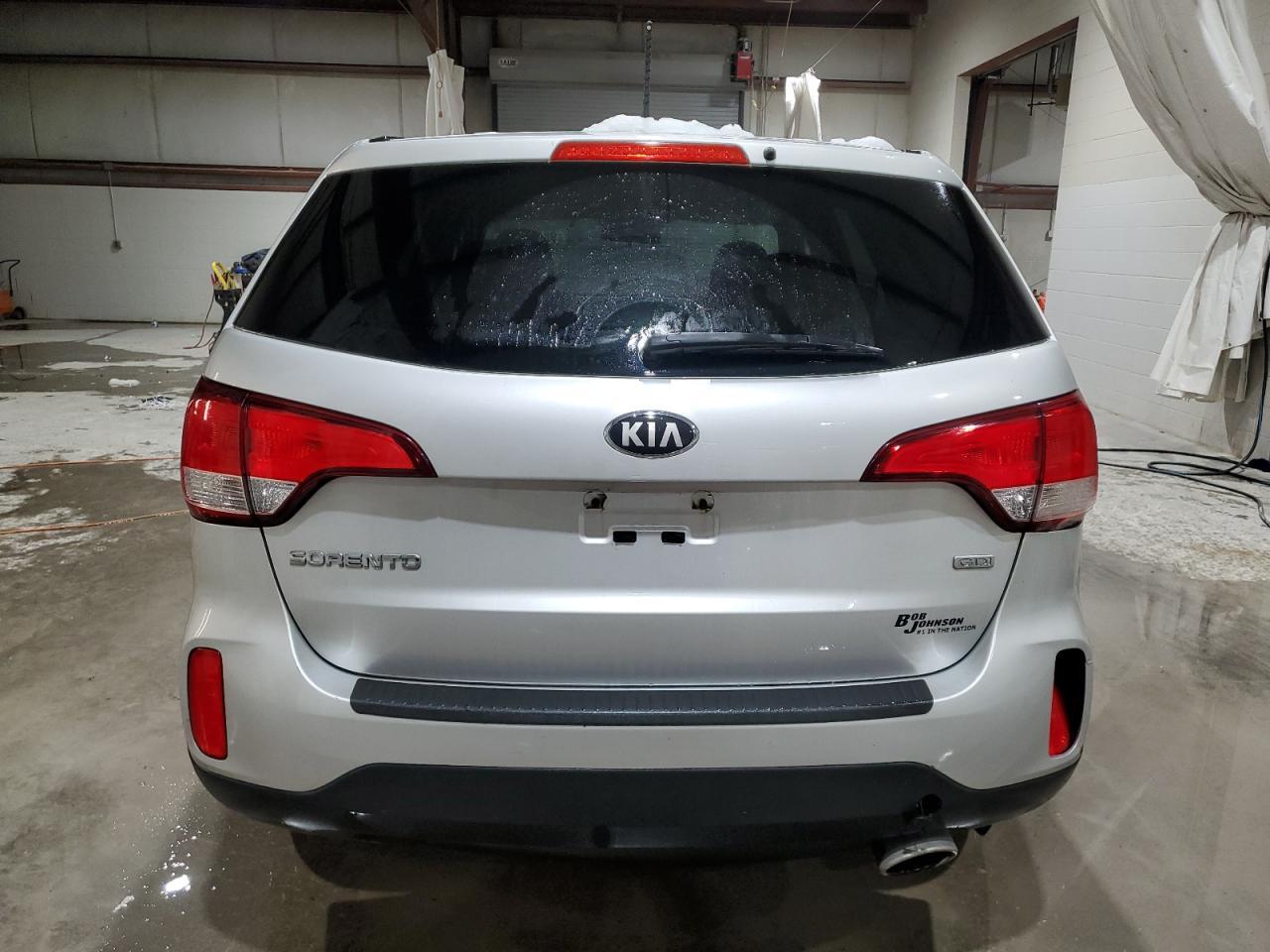 2015 Kia Sorento Lx - Image 6