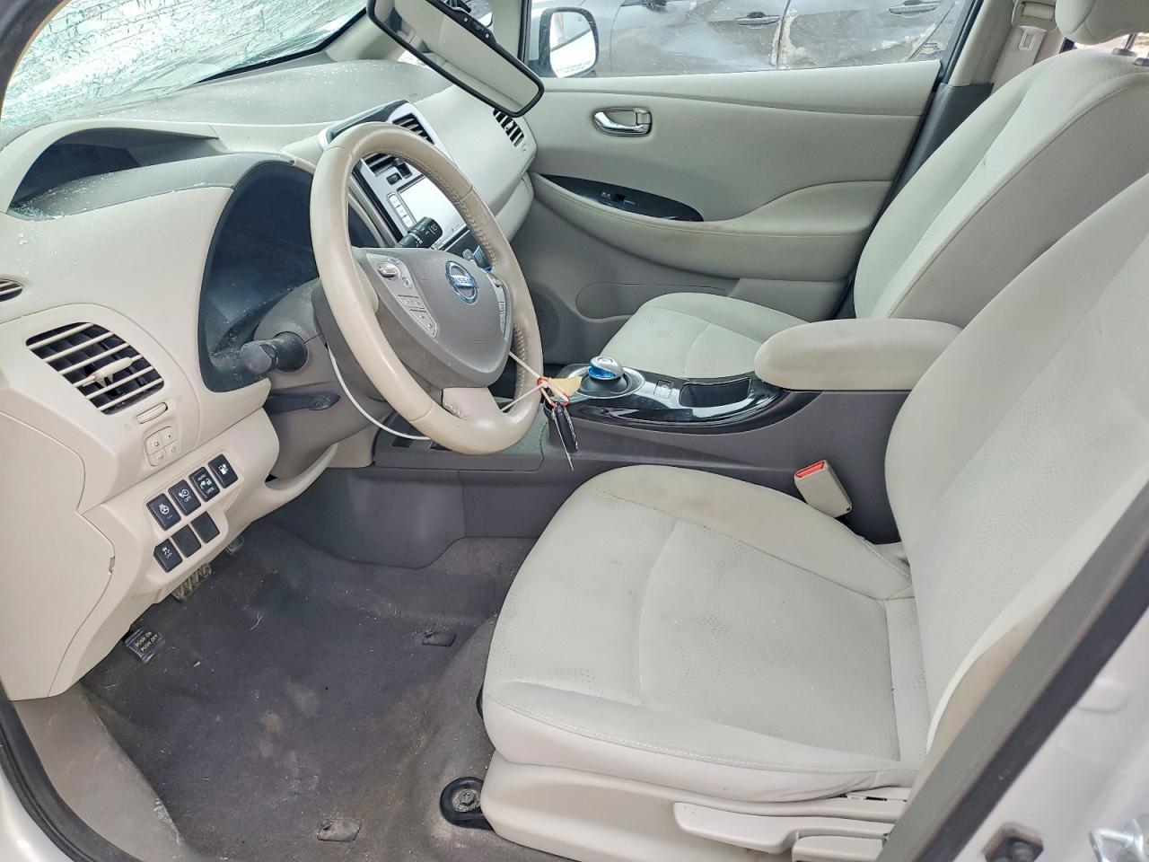 2014 Nissan Leaf S - Фото 7