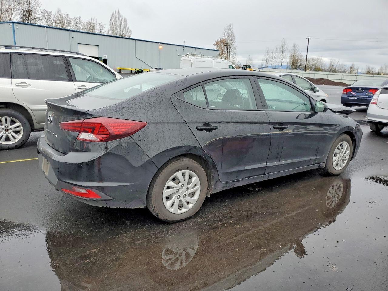 2020 Hyundai Elantra Se - Фото 3
