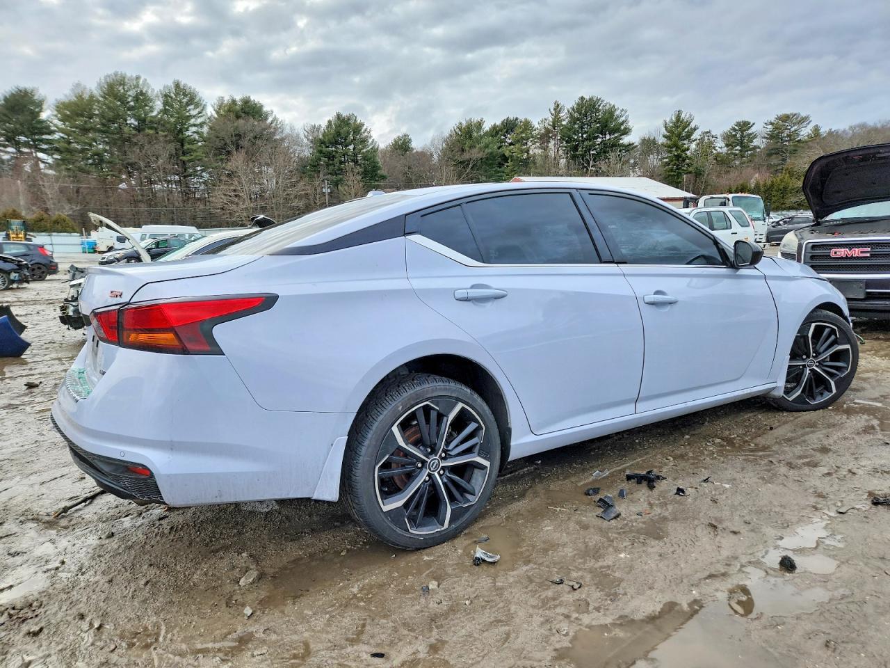 2023 Nissan Altima Sr - Image 3