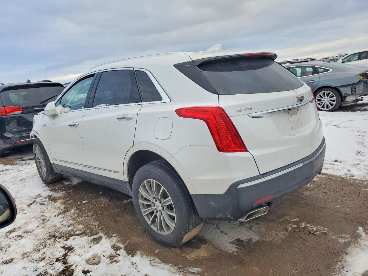 2019 Cadillac Xt5 Luxury - Фото 2