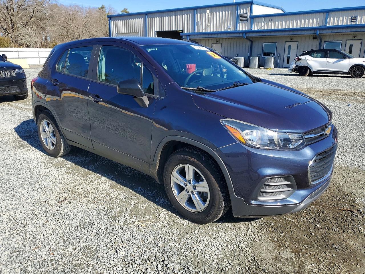 2019 Chevrolet Trax Ls - Image 4