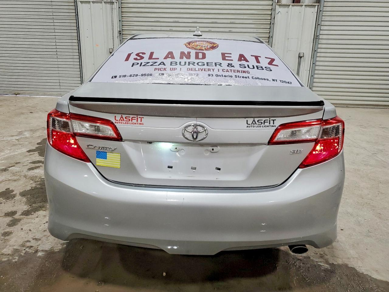 2014 Toyota Camry Se - Image 6