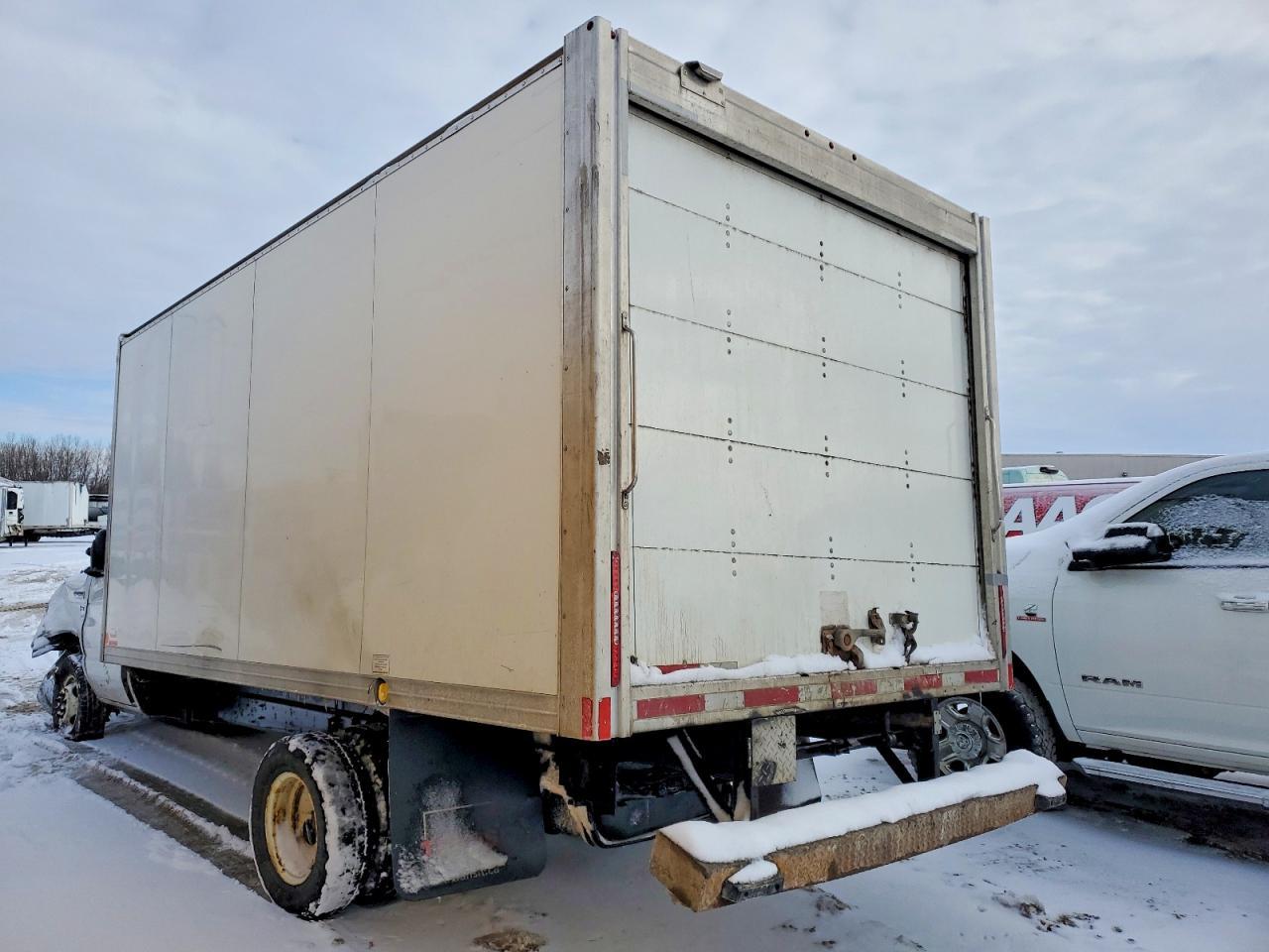 2018 Ford E-450 Sd Box Truck ** Prior Fleet ** - Image 2