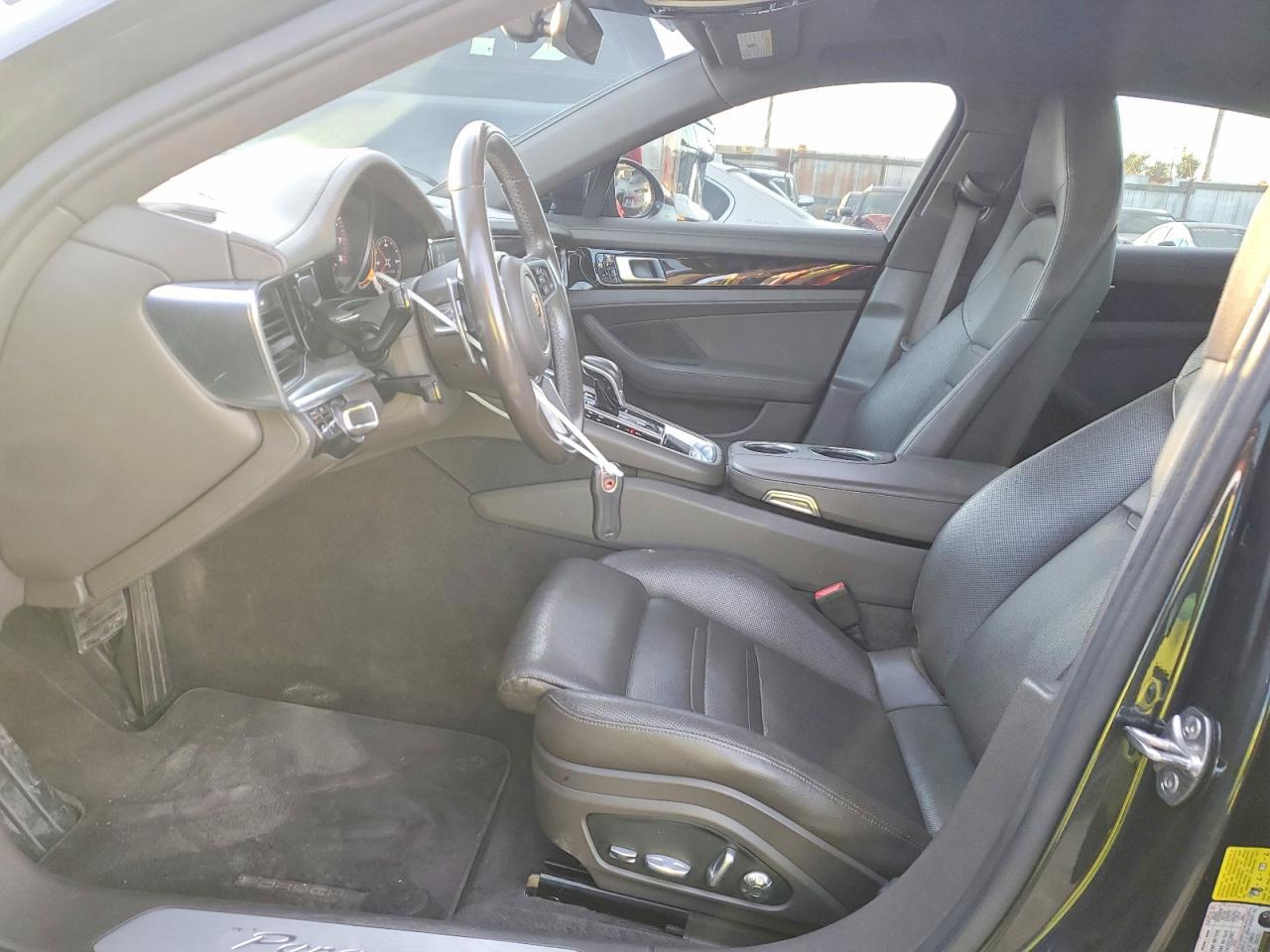 2017 Porsche Panamera 2 - Фото 7