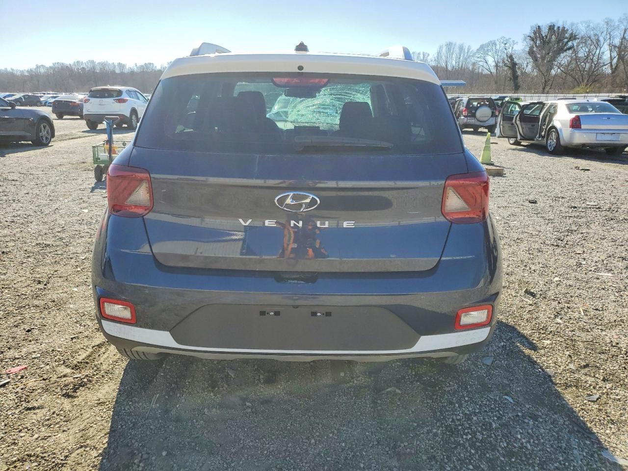 2025 Hyundai Venue Limited - Фото 6