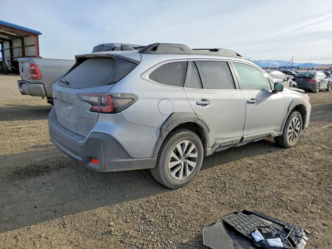 2025 Subaru Outback Premium - Image 3