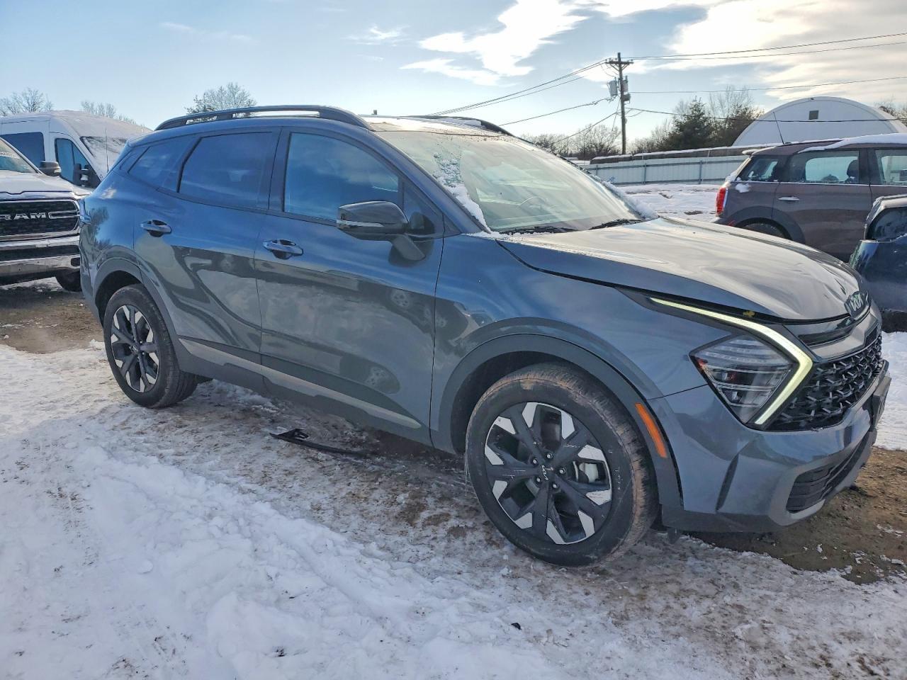 2024 Kia Sportage X Line - Image 4