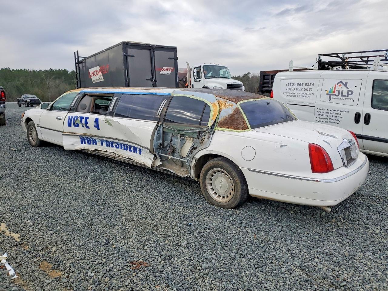 1998 Lincoln Town Car Limousine - Фото 2