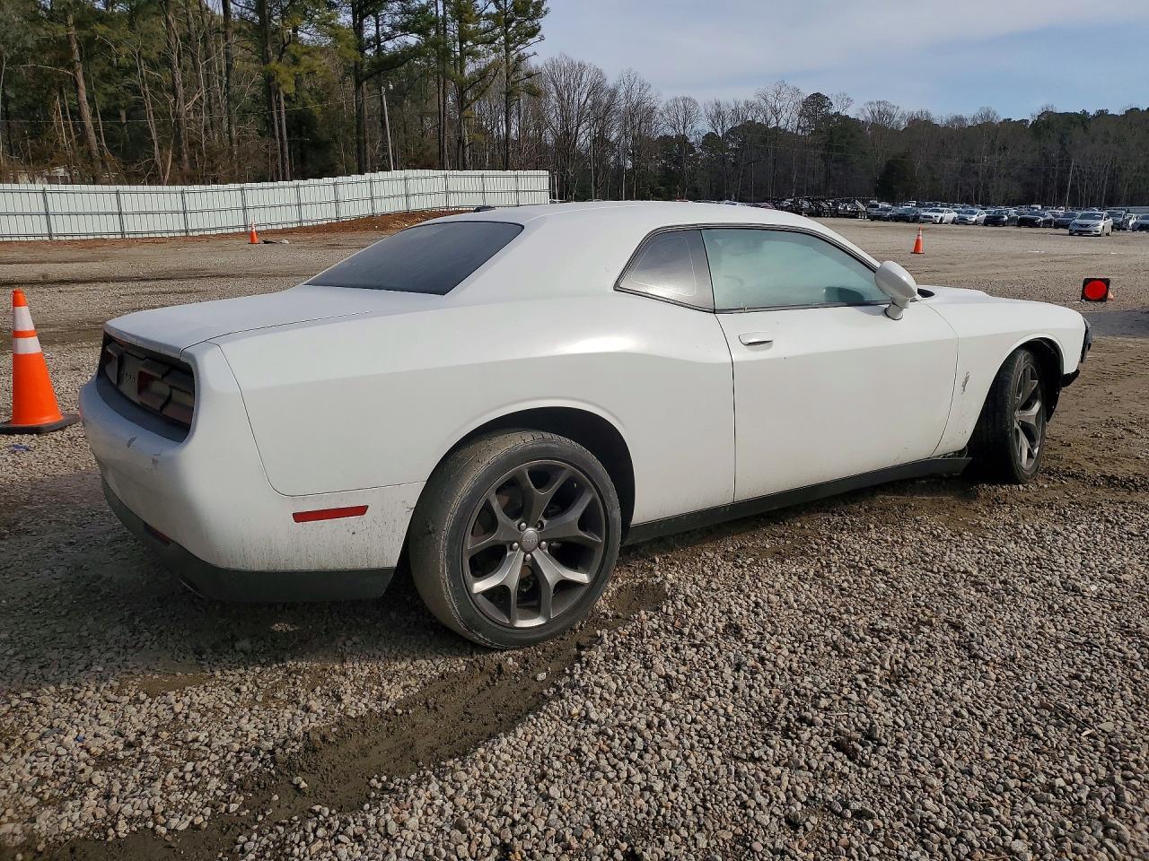 2016 Dodge Challenger Sxt - Фото 3