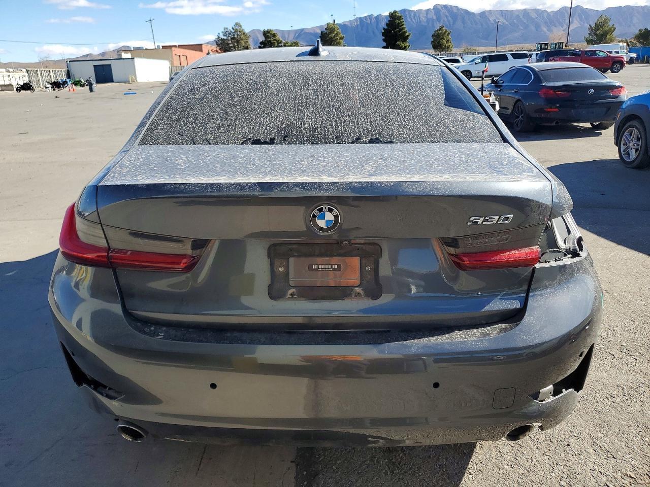 2021 BMW 330I - Фото 6