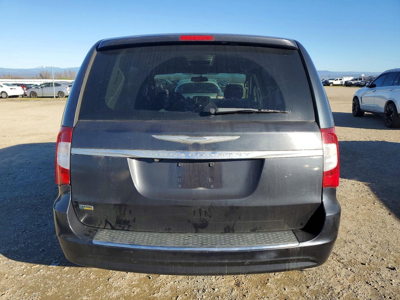 2014 Chrysler Town & Country Touring - Фото 6