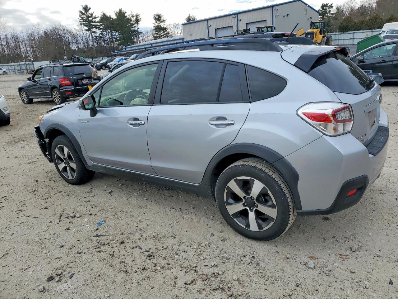2015 Subaru Xv Crosstrek 2.0I Hybrid Touring - Image 2