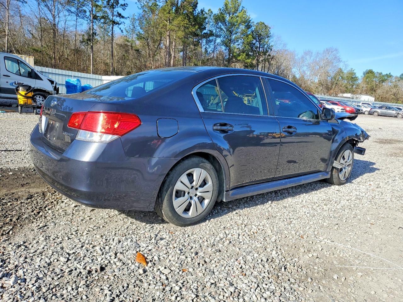 2010 Subaru Legacy 2.5I - Фото 3