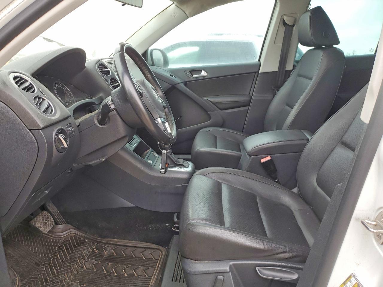 2014 Volkswagen Tiguan S - Image 7