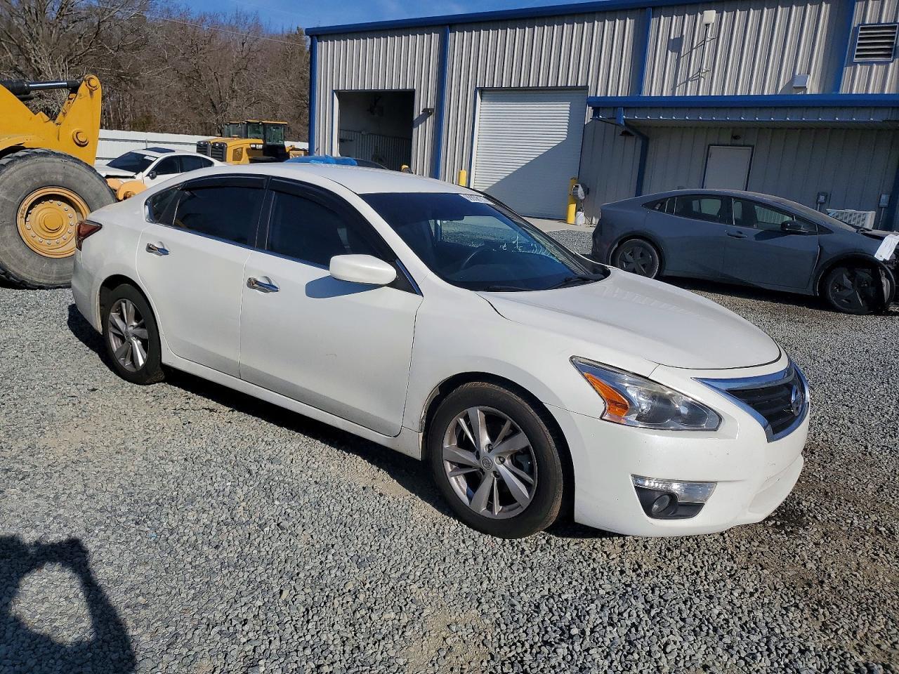 2015 Nissan Altima 2.5 - Image 4