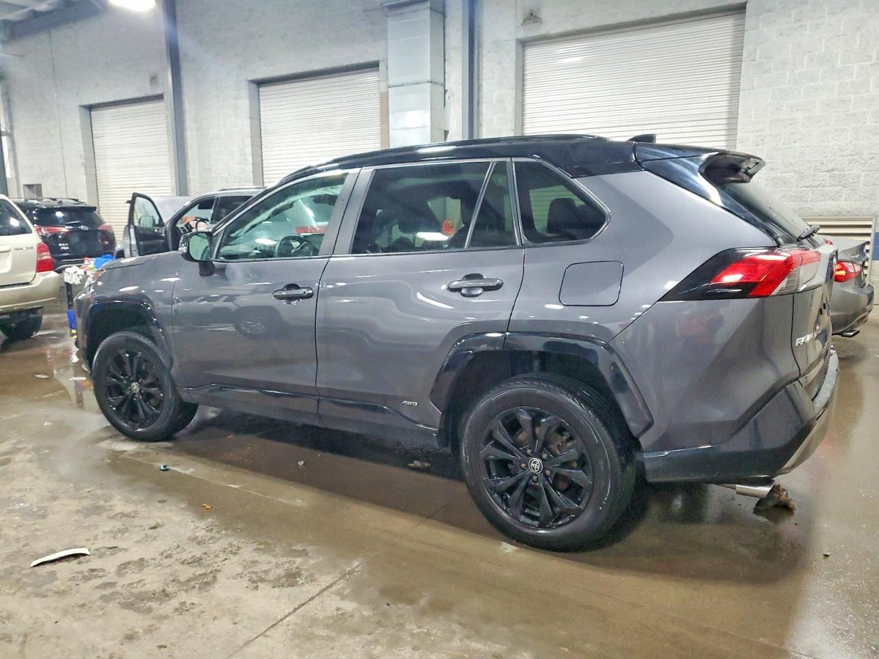 2022 Toyota Rav4 Xse - Image 2