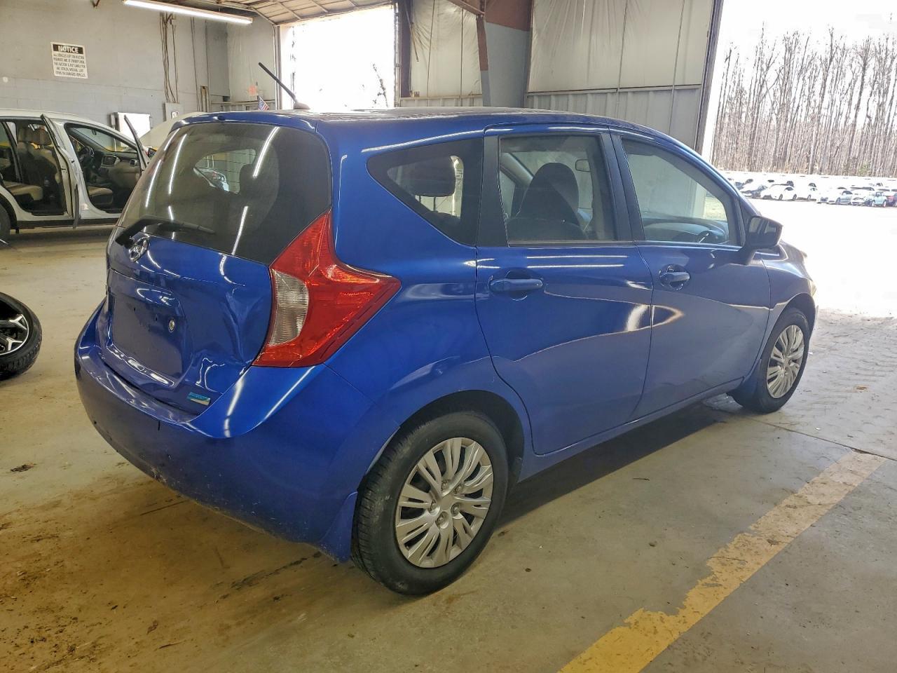 2015 Nissan Versa Note S - Фото 3