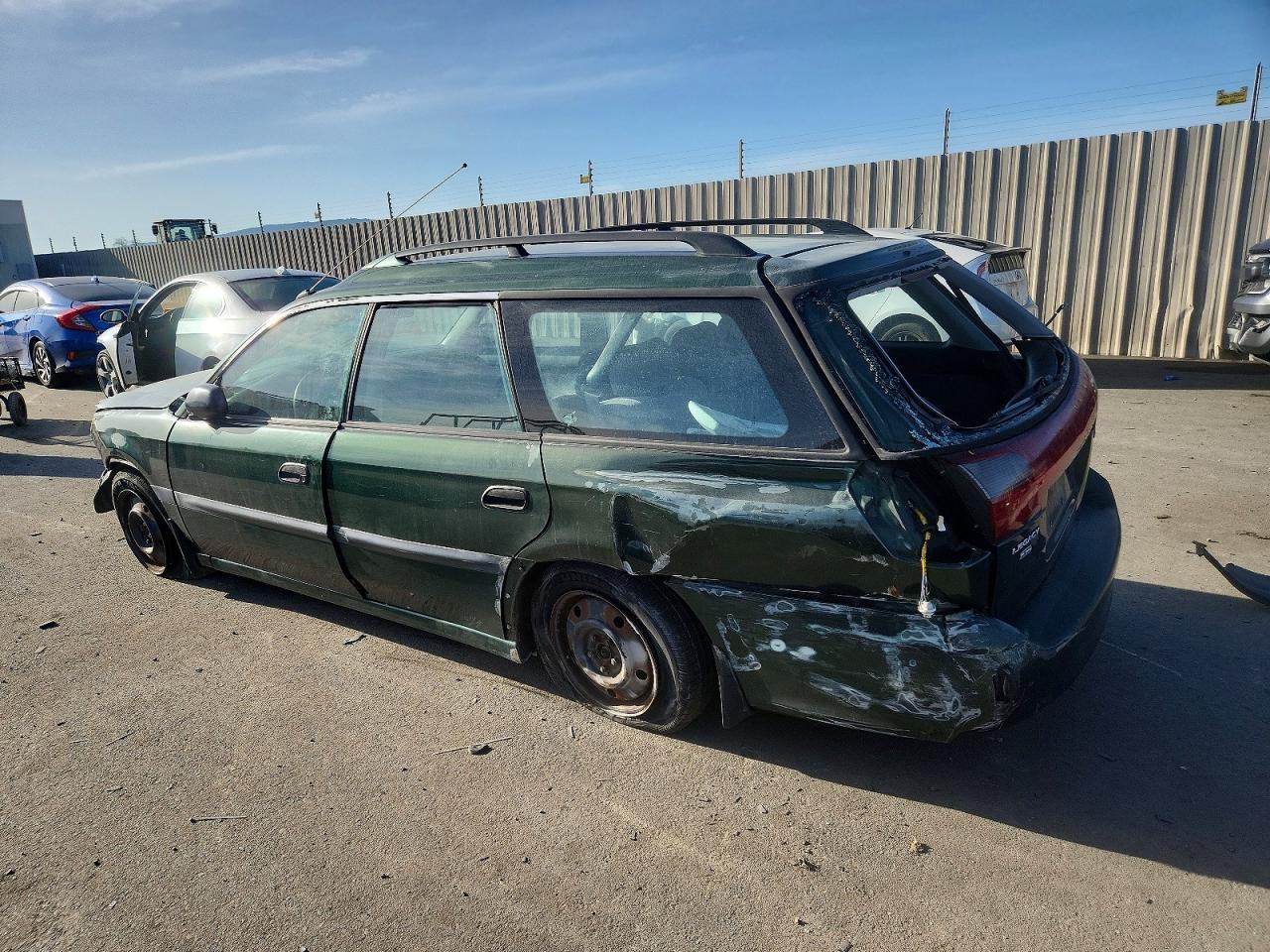 2001 Subaru Legacy L - Image 2