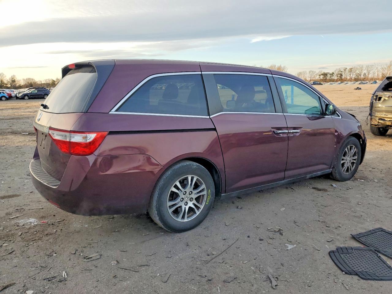 2011 Honda Odyssey Ex - Image 3
