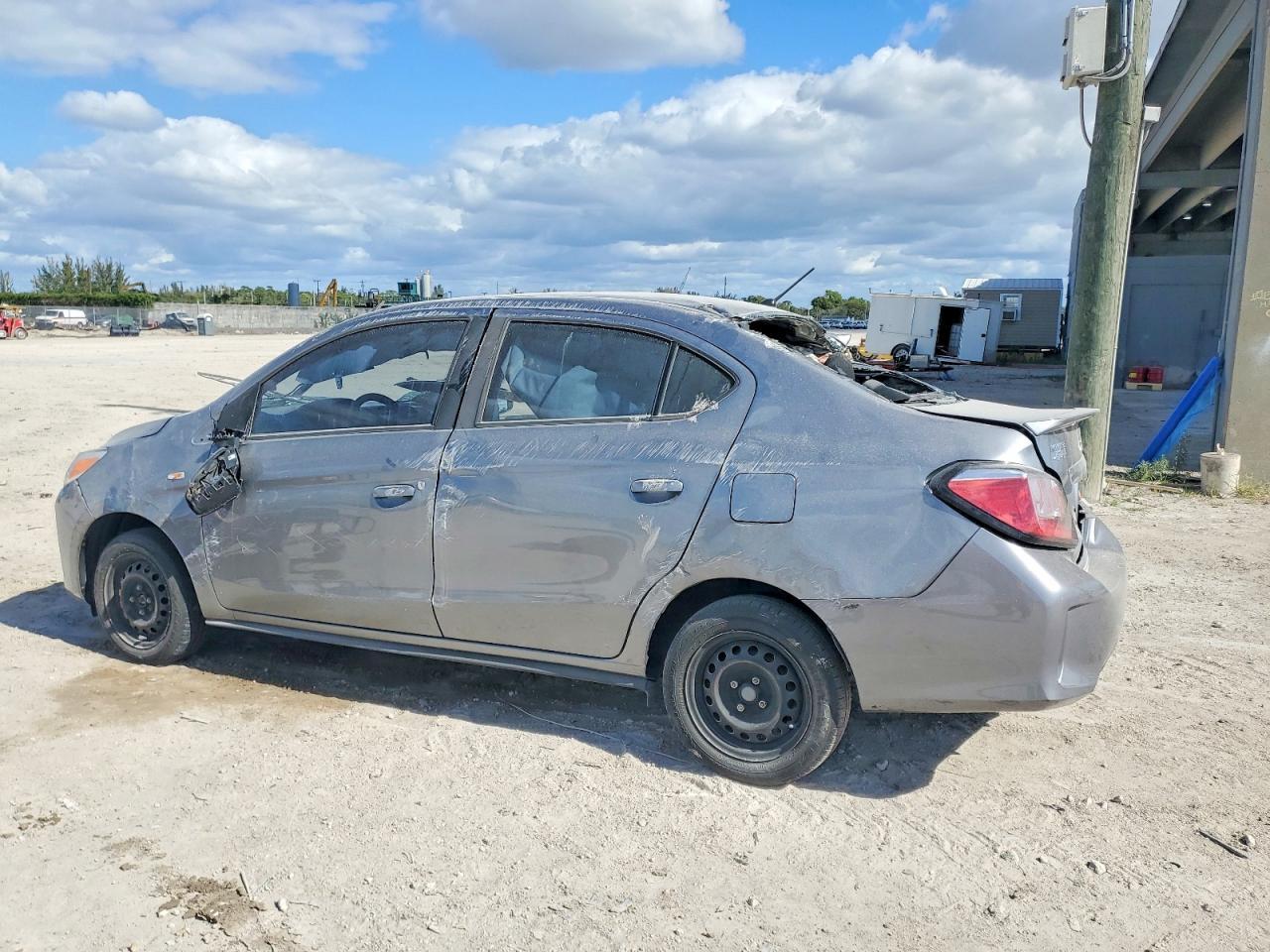 2023 Mitsubishi Mirage G4 Es - Image 2