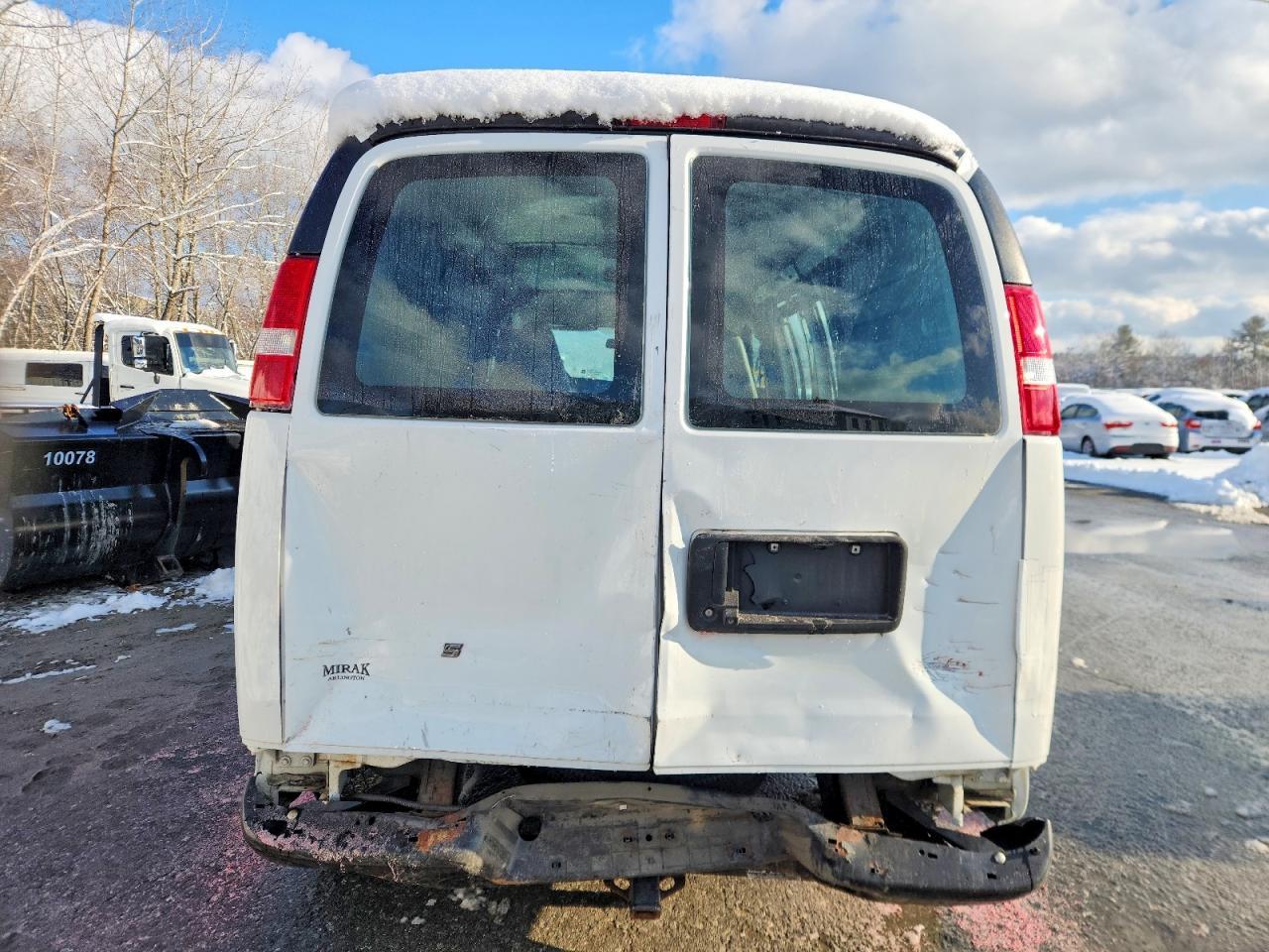 2018 Chevrolet Express 2500 Delivery Van - Фото 6