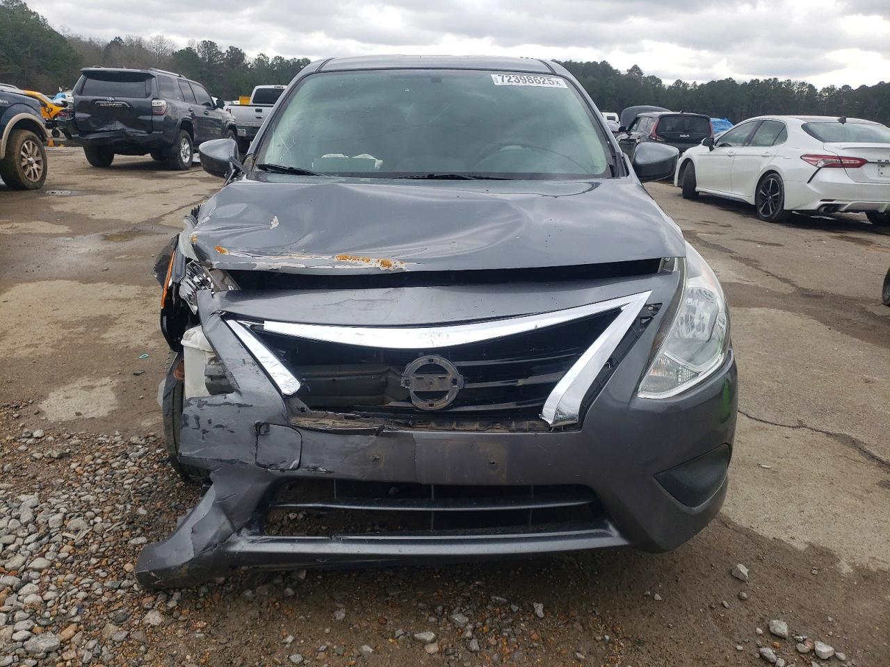 2016 Nissan Versa S - Image 5