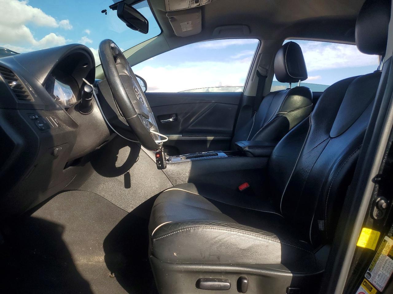 2014 Toyota Venza Le - Image 7